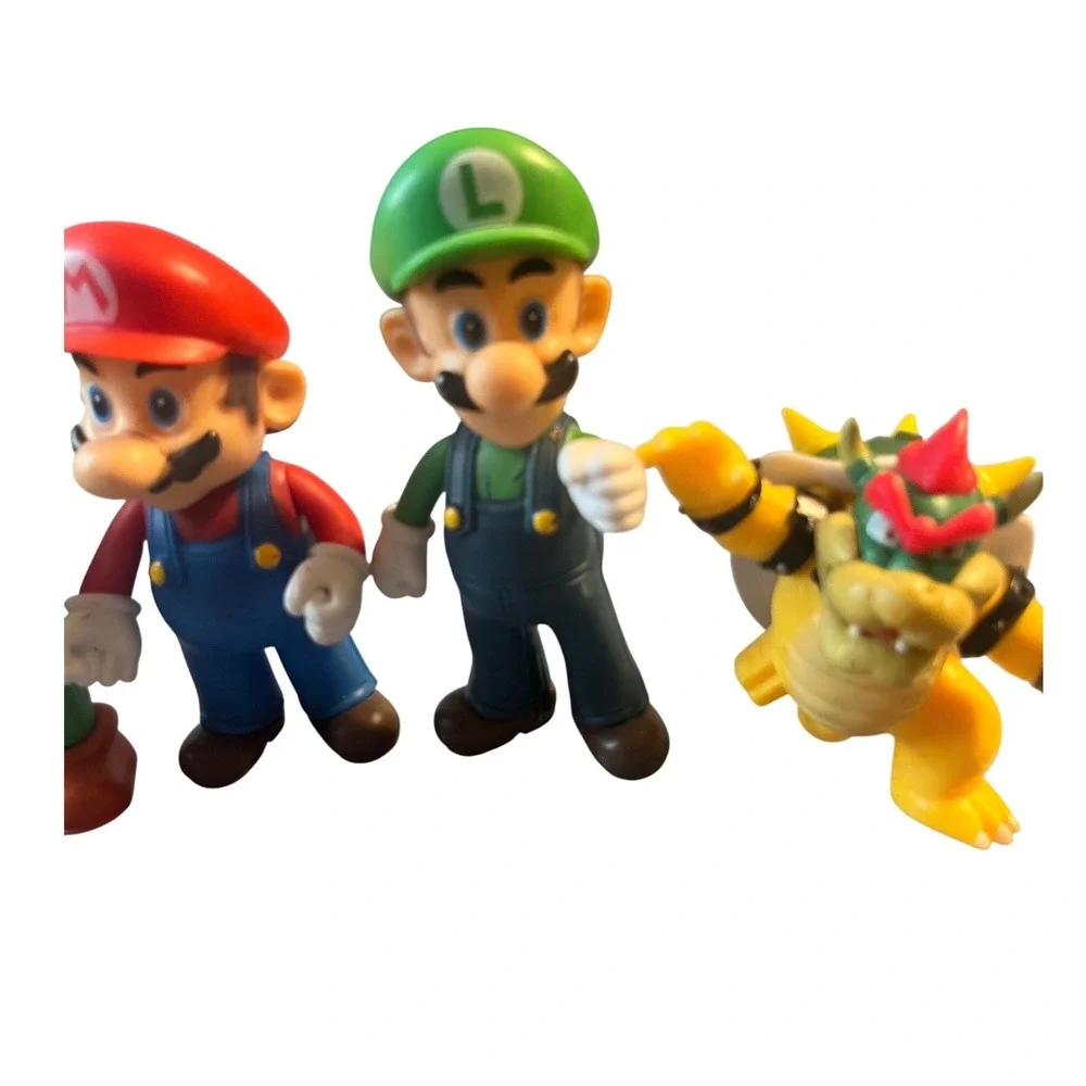 Nintendo Super‎ Mario Bros Action Figure Lot Mario Luigi Peach Yoshi Bowser 5pc